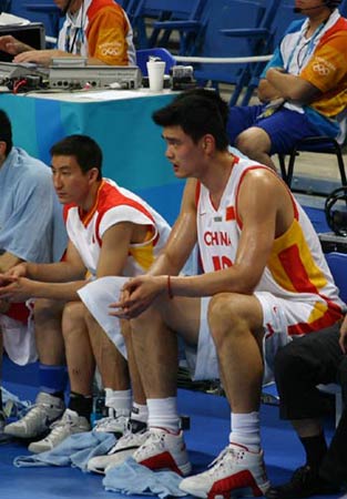 同时以低成 同时以低成